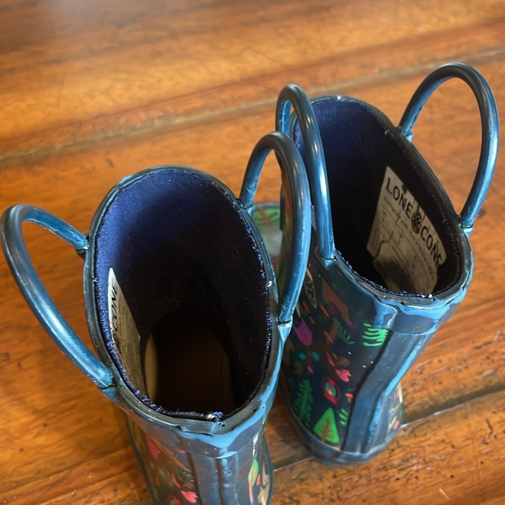 LONE CONE | rain boots | size 6 - Picture 11 of 16